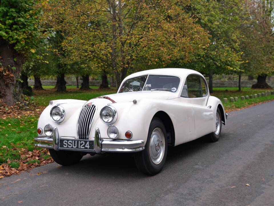 Image 7/28 of Jaguar XK 140 FHC (1955)