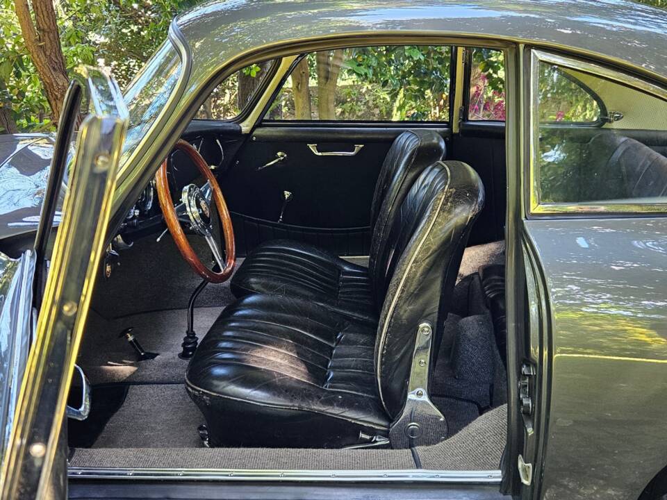 Image 13/33 de Porsche 356 A 1600 (1958)