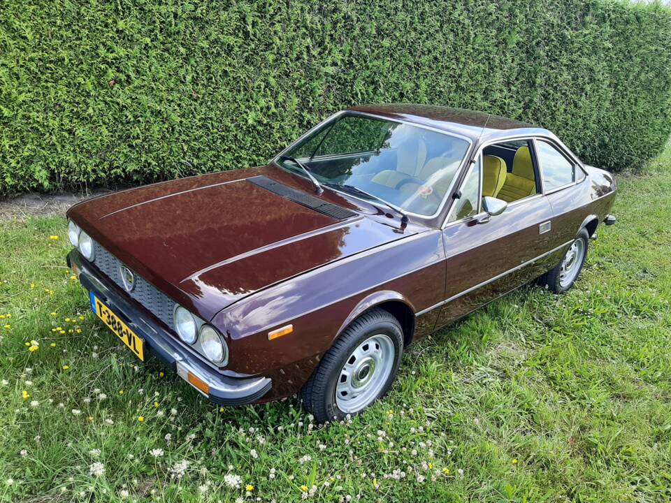 Image 3/25 of Lancia Beta Coupe 1300 (1979)