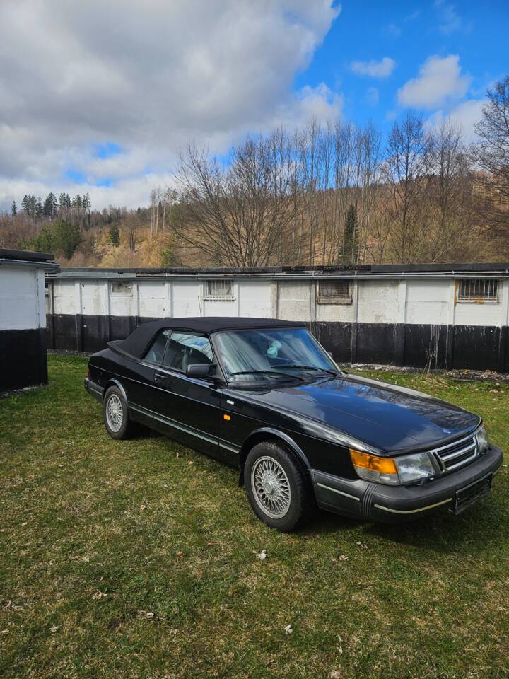 Bild 4/10 von Saab 900 2.0i 16V (1990)