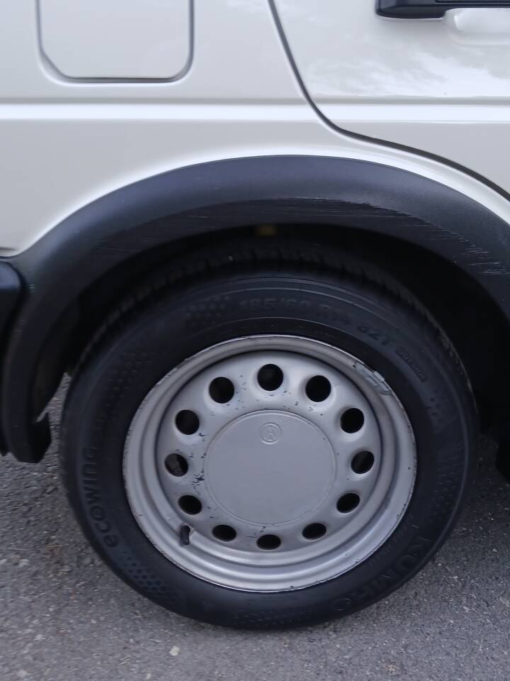 Bild 17/63 von Volkswagen Golf II GTi 1.8 (1989)