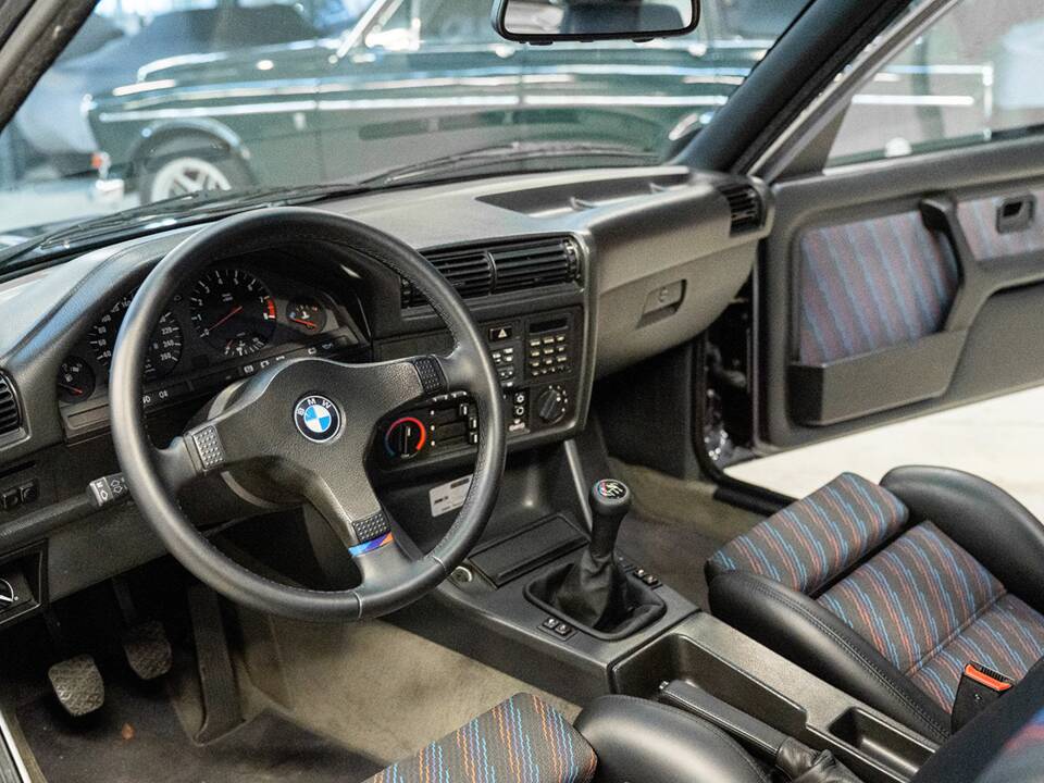 Afbeelding 31/54 van BMW M3 Cecotto (1989)