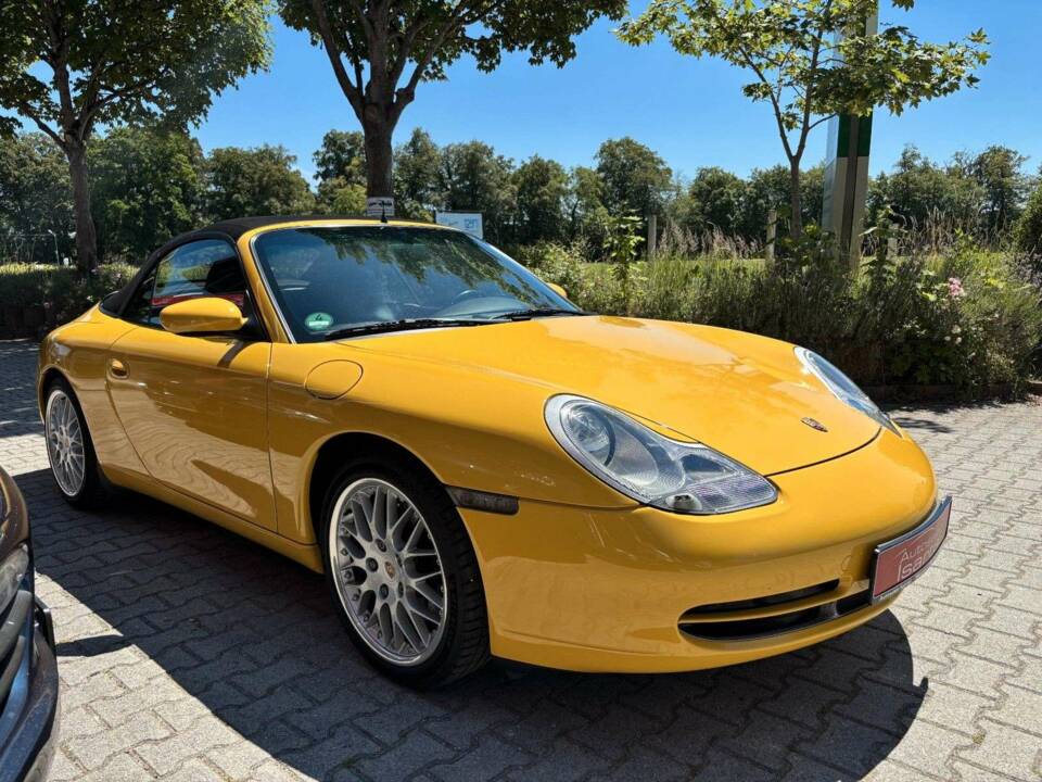 Image 25/30 of Porsche 911 Carrera (1999)