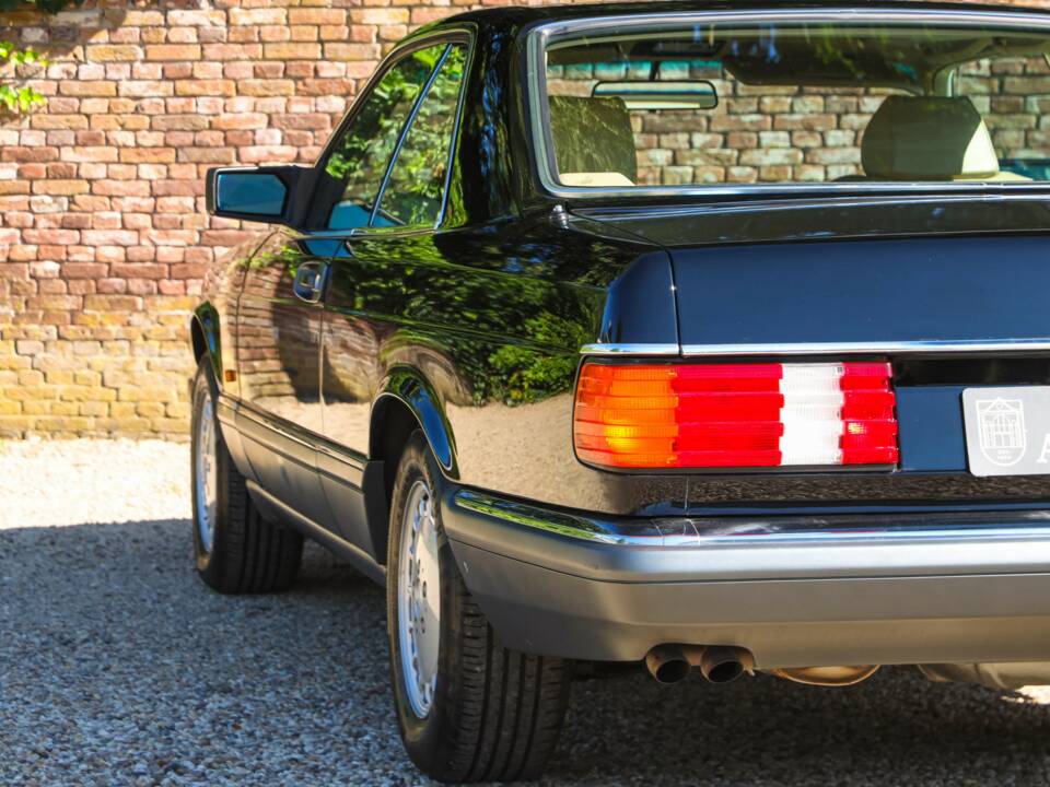 Bild 17/50 von Mercedes-Benz 560 SEC (1987)