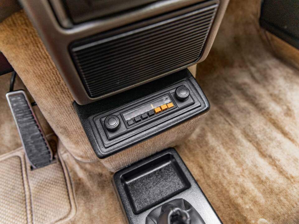 Image 45/49 of Renault R 5 Turbo 2 (1984)