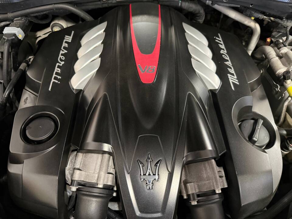 Image 13/18 of Maserati Quattroporte GTS (2014)