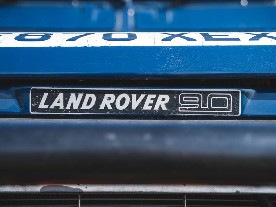 Image 19/50 de Land Rover 90 (1988)