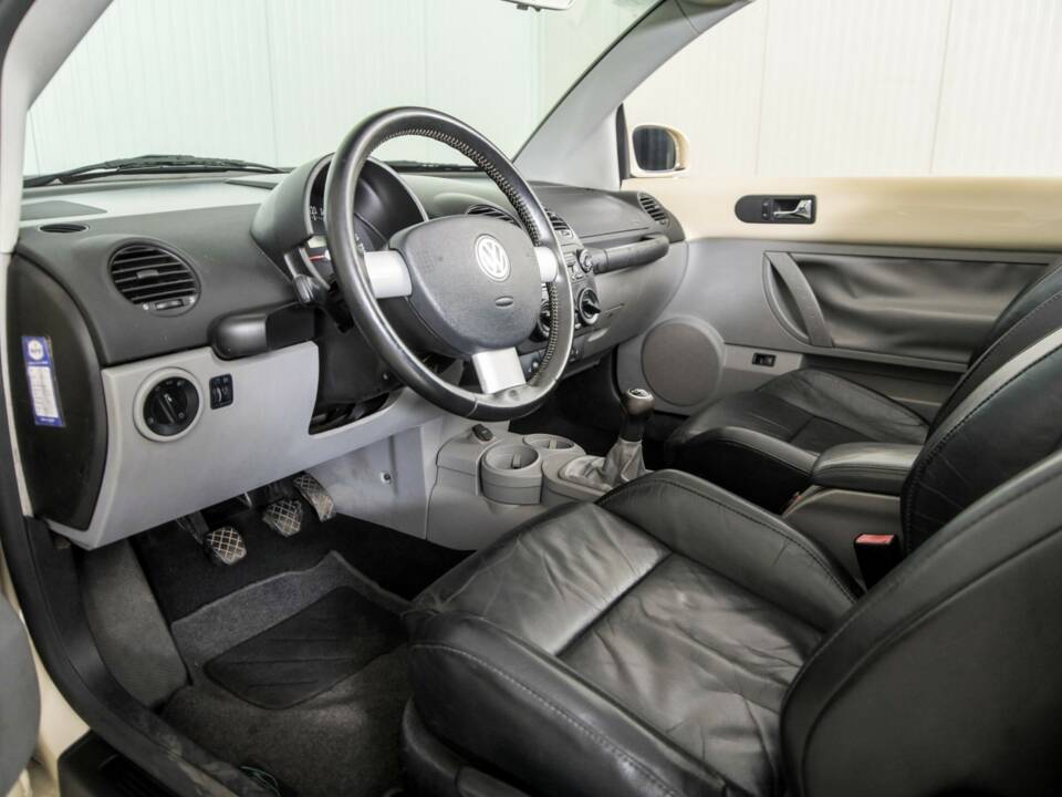 Imagen 10/48 de Volkswagen New Beetle 1.6 (2004)
