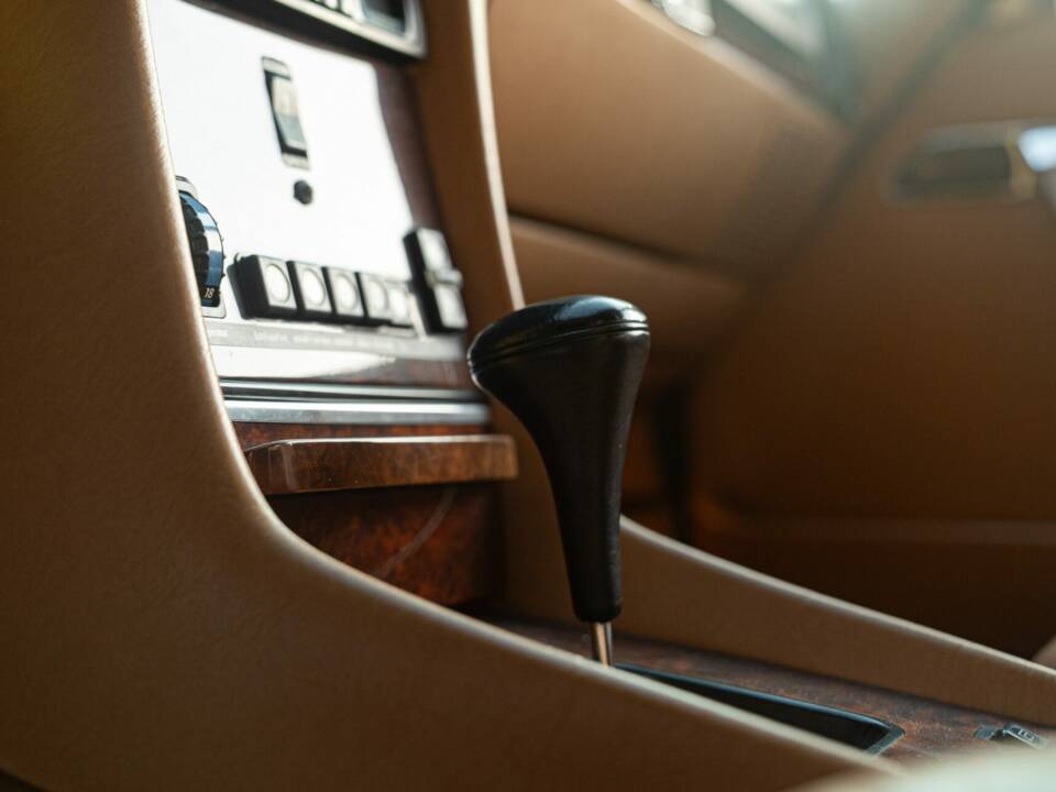 Image 42/50 de Mercedes-Benz 300 SL (1986)