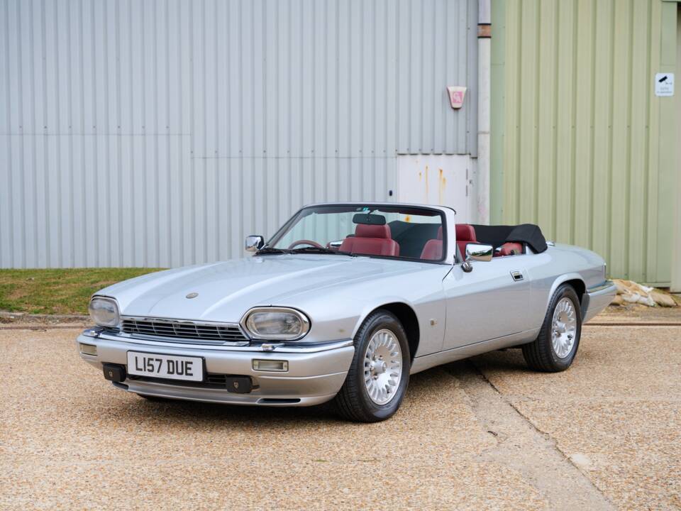 Image 9/50 of Jaguar XJS 6.0 (1993)