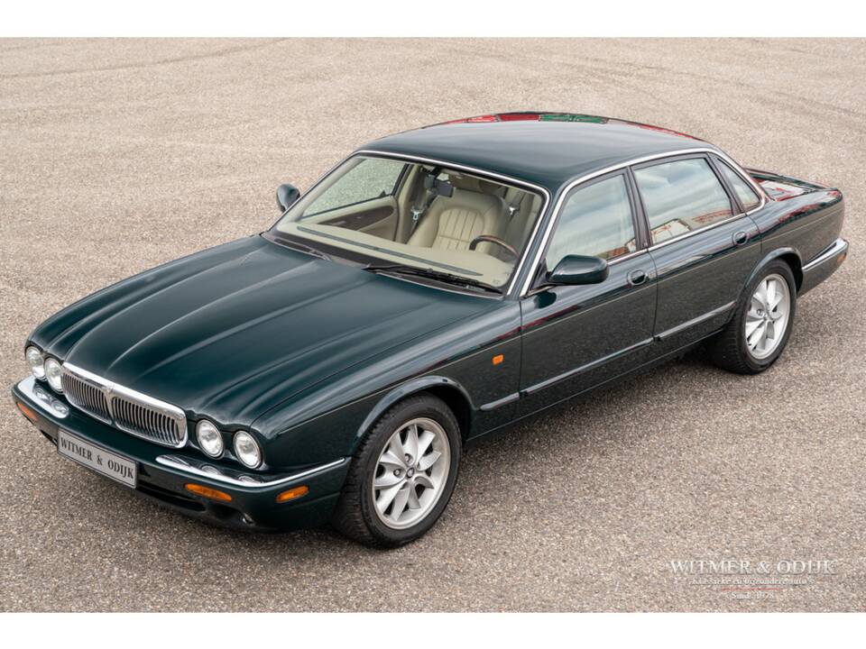 Bild 7/30 von Jaguar XJ 8 Executive (1998)