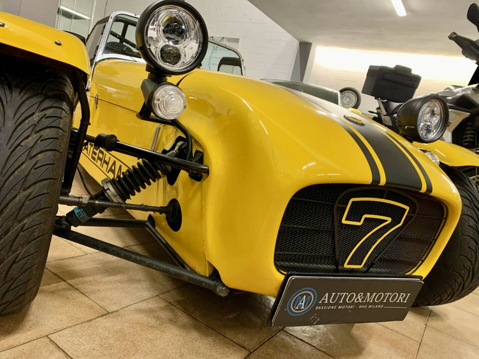 Image 3/12 de Caterham Seven 275 S (1999)