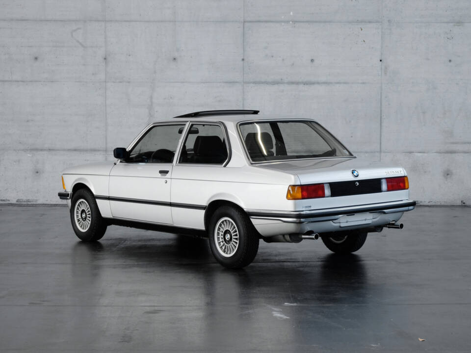 Image 3/24 de BMW 323i (1980)