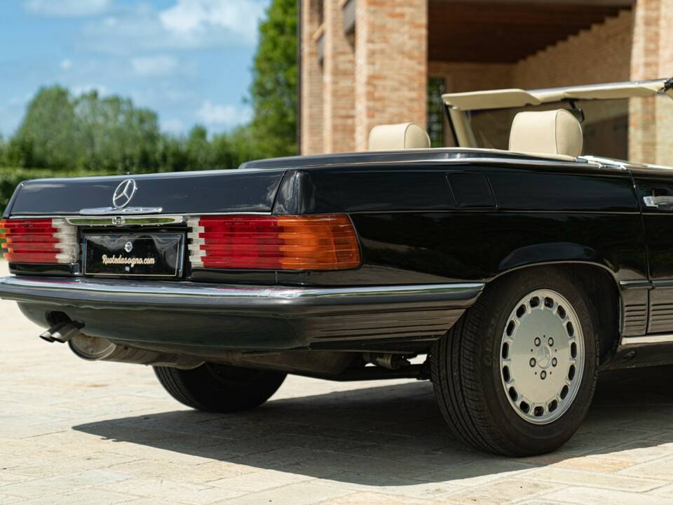 Image 15/50 of Mercedes-Benz 300 SL (1986)