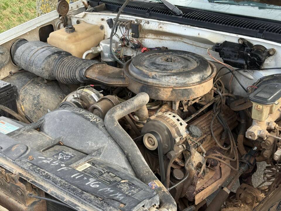 Image 13/22 of Chevrolet C2500 (1992)