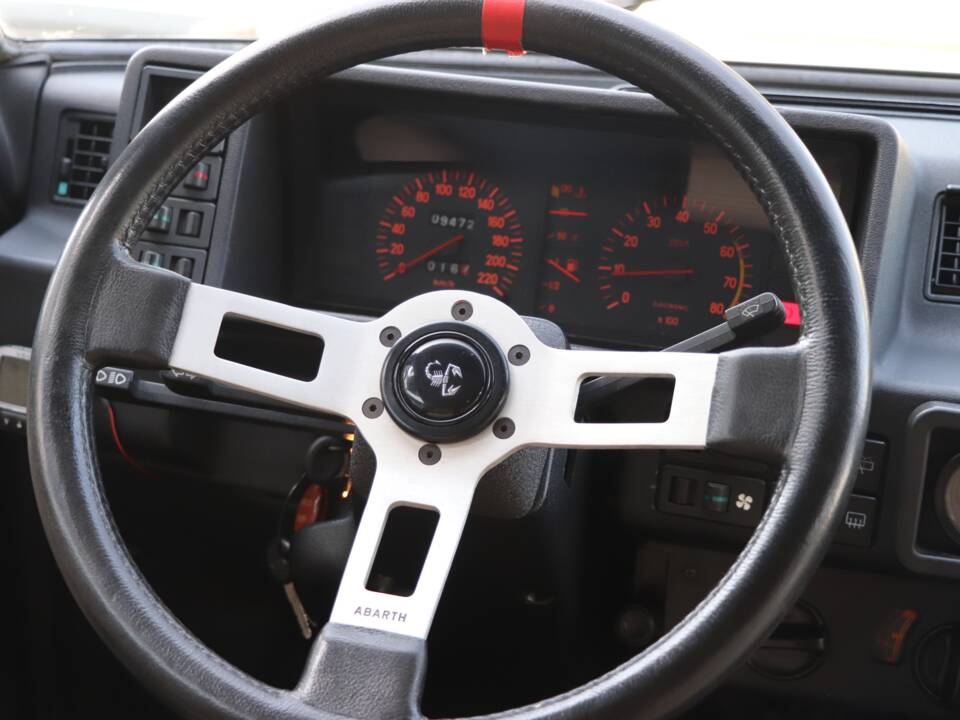 Immagine 7/18 di FIAT Ritmo 125 TC Abarth (1982)