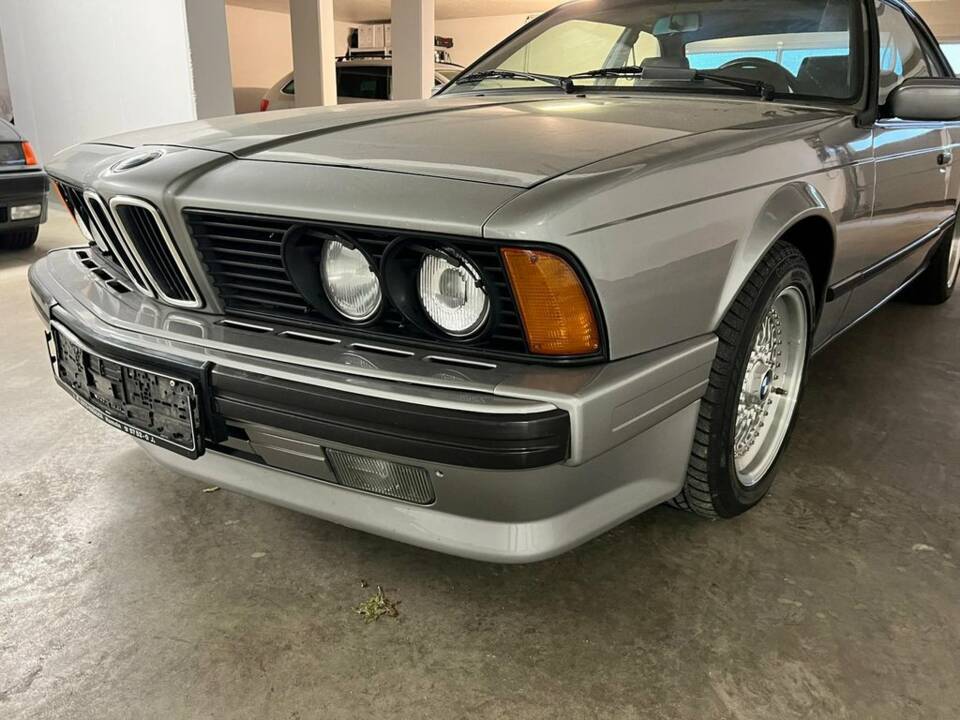 Image 5/7 de BMW 635 CSi (1988)