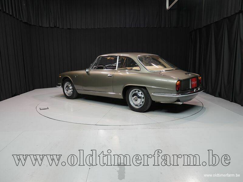 Image 4/15 of Alfa Romeo 2000 Sprint (1961)