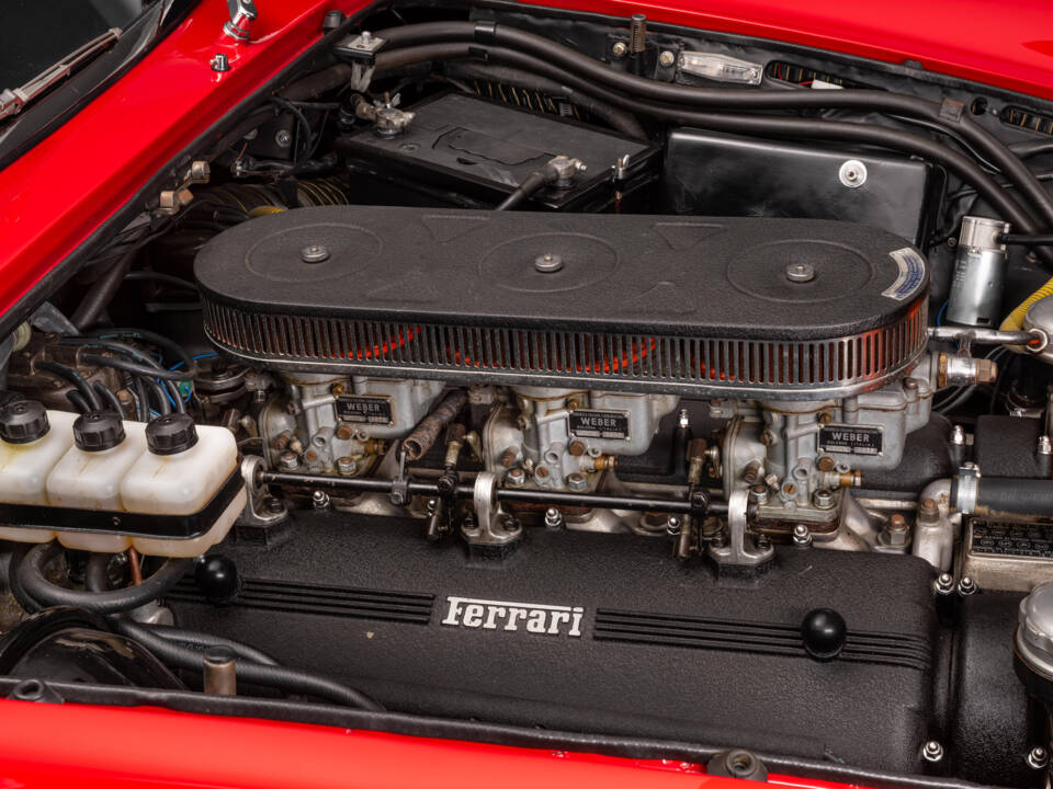 Image 24/28 of Ferrari 275 GTS (1965)