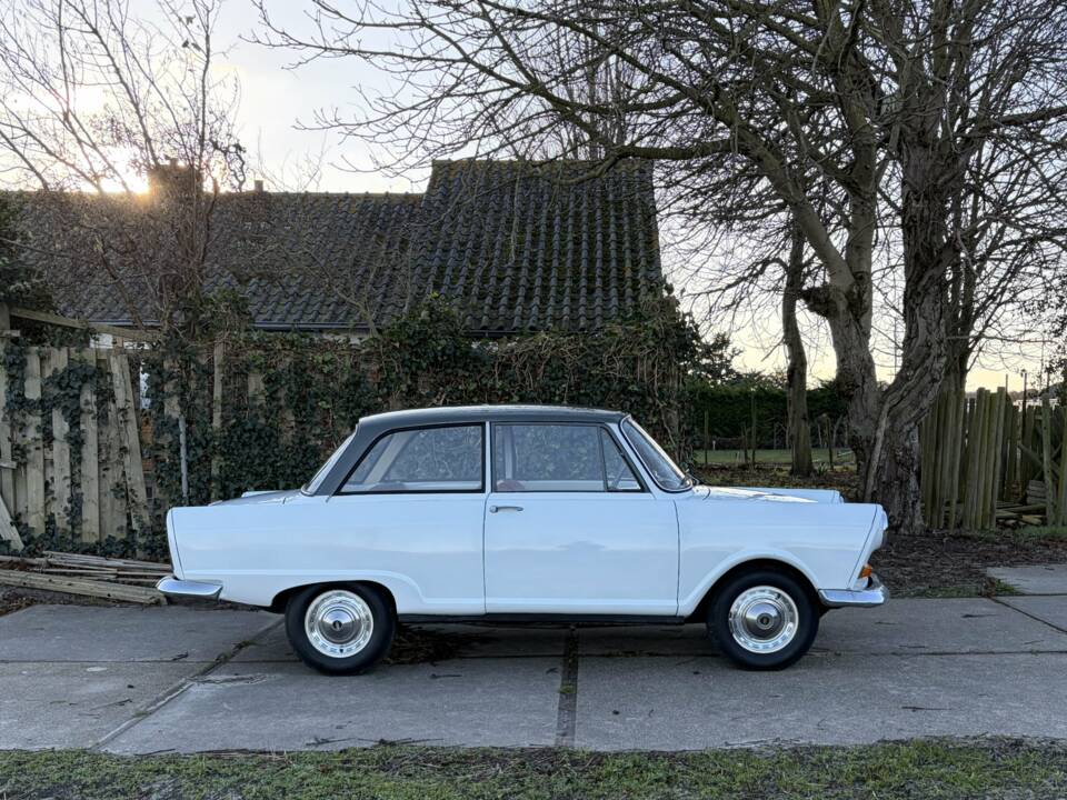 Image 13/21 de DKW F11 (1965)