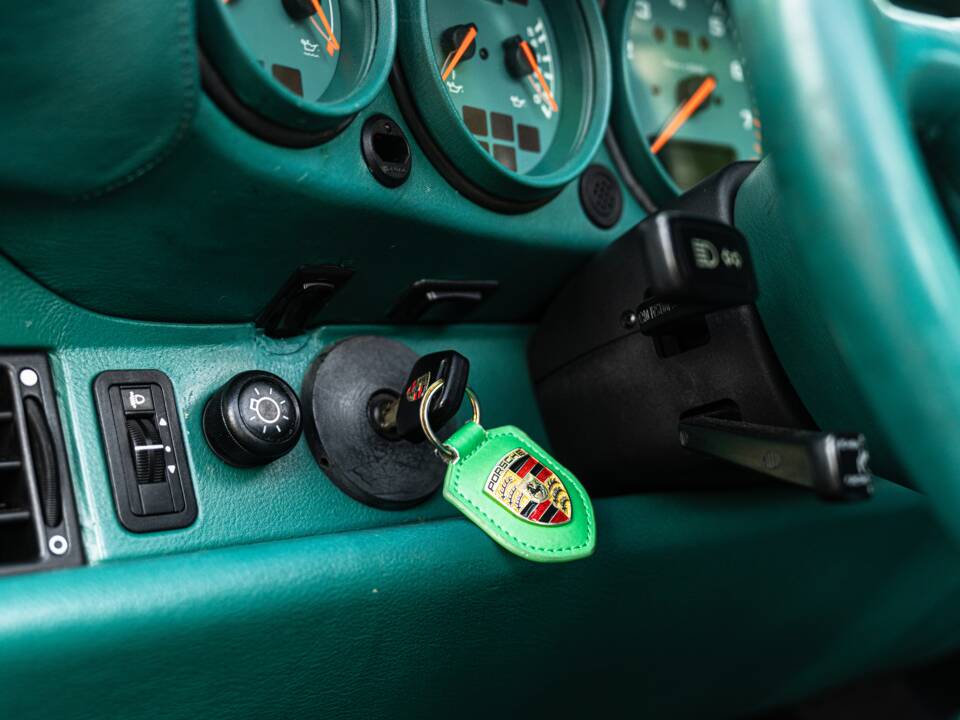 Bild 16/18 von Porsche 911 Carrera (WTL) (1992)