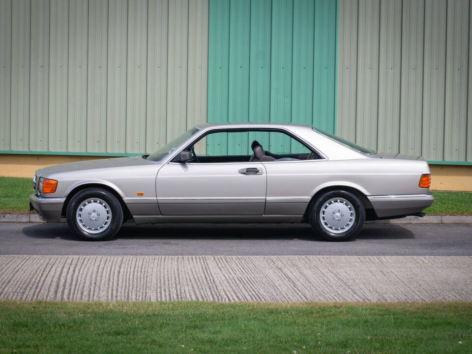 Image 3/31 of Mercedes-Benz 560 SEC (1988)