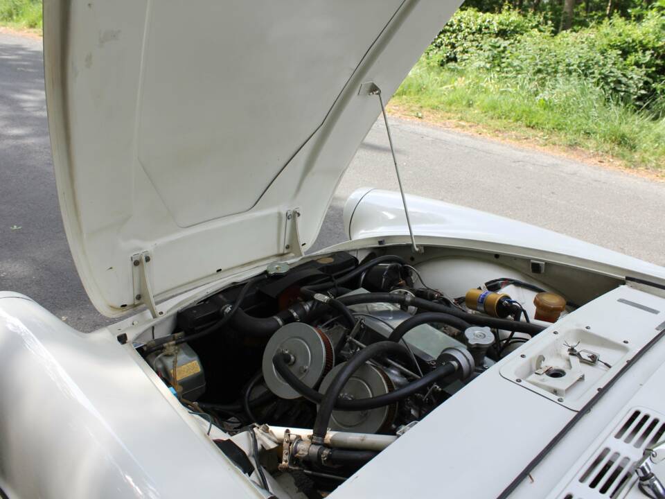 Image 19/23 of Sunbeam Alpine Mk V (1966)