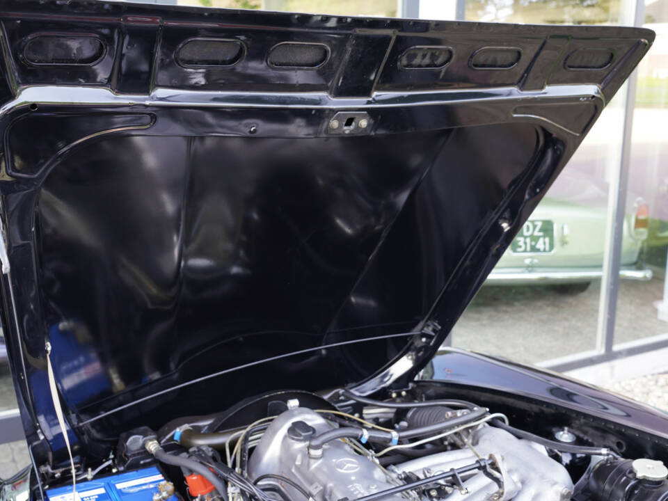 Image 49/50 de Mercedes-Benz 280 SL (1969)