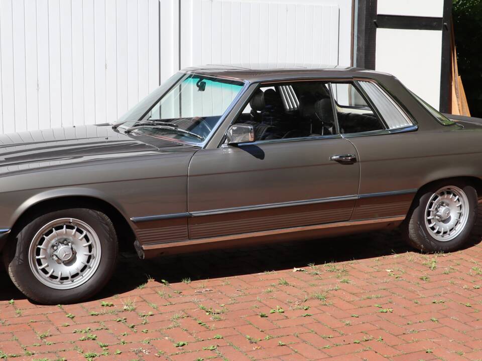 Image 1/59 of Mercedes-Benz 500 SLC (1980)