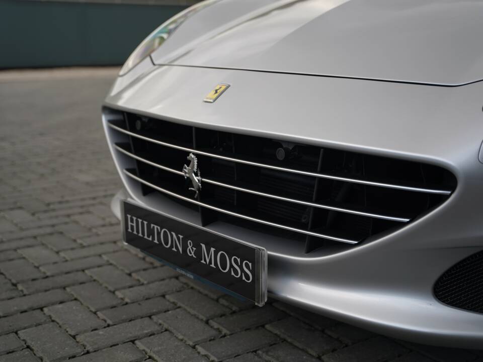 Bild 30/50 von Ferrari California T (2015)