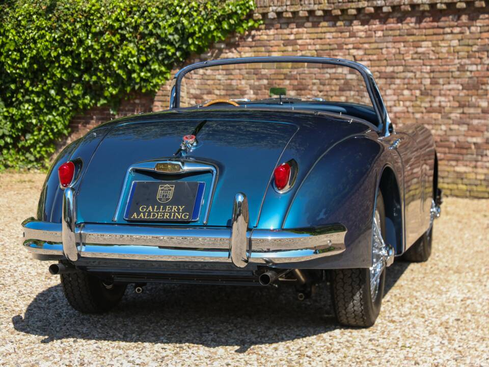 Image 46/50 of Jaguar XK 150 3.4 S OTS (1958)