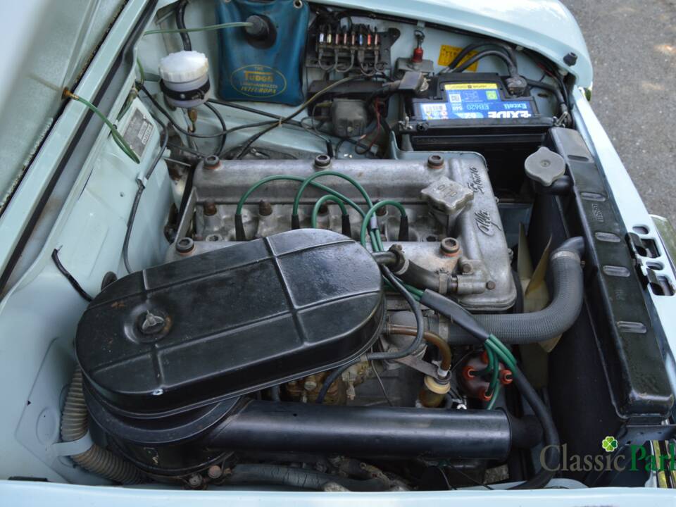 Image 42/50 de Alfa Romeo Giulia 1300 (1967)