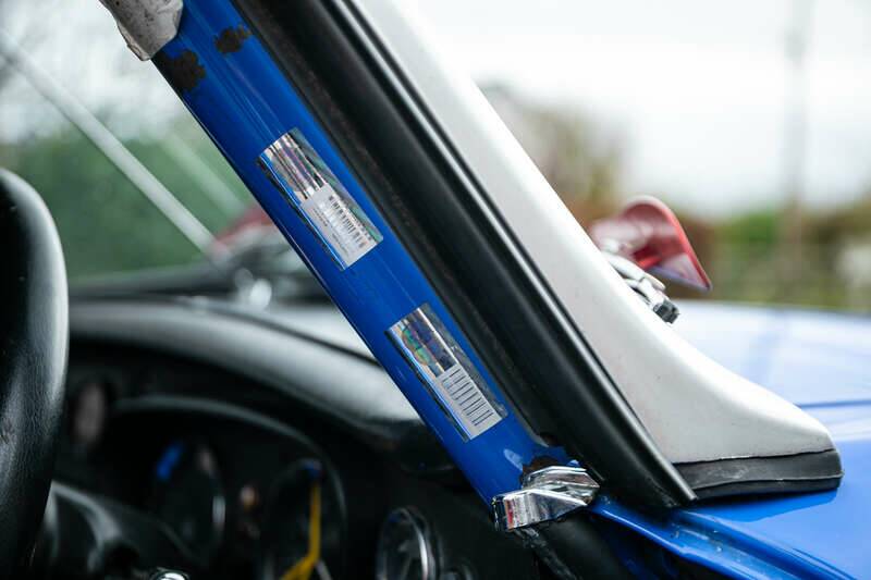 Image 27/45 of MG MGB GT (1964)