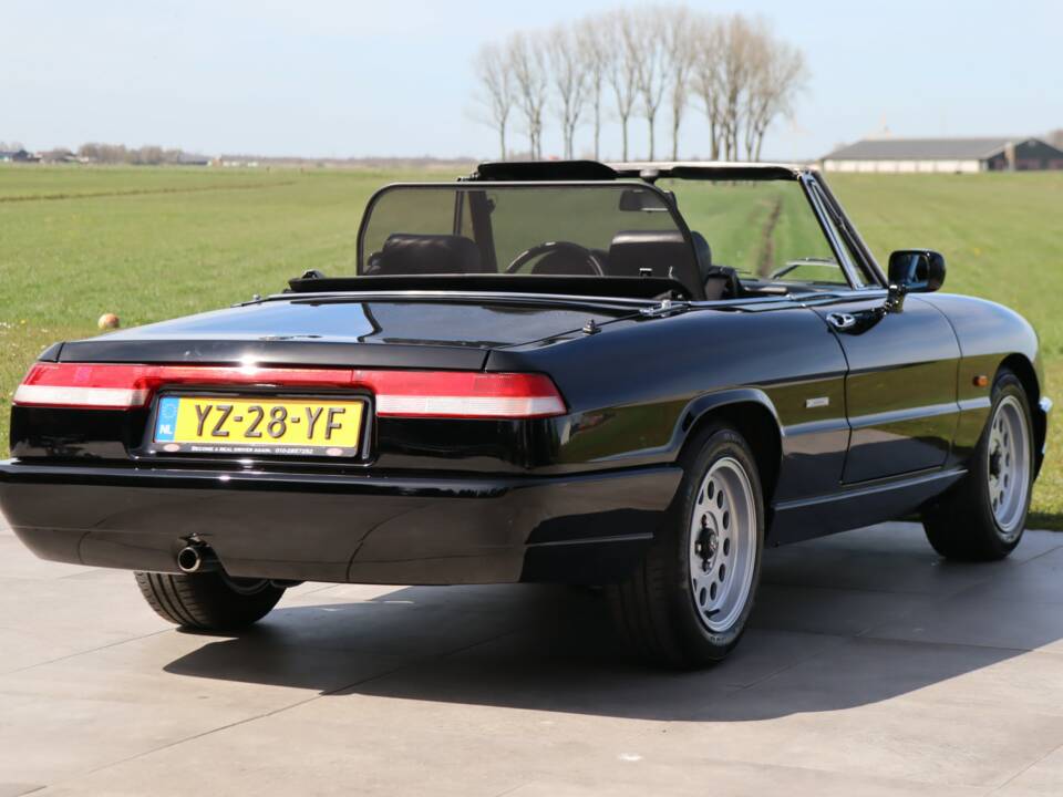 Afbeelding 13/50 van Alfa Romeo 2.0 Spider (1991)