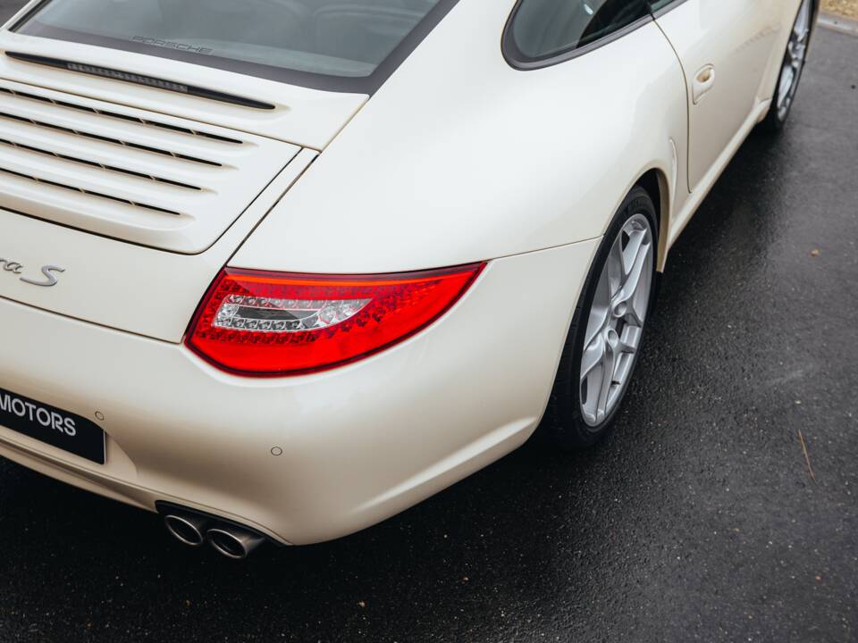 Afbeelding 16/53 van Porsche 911 Carrera S (2010)