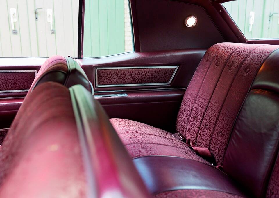 Bild 151/200 von Cadillac Coupe DeVille (1968)