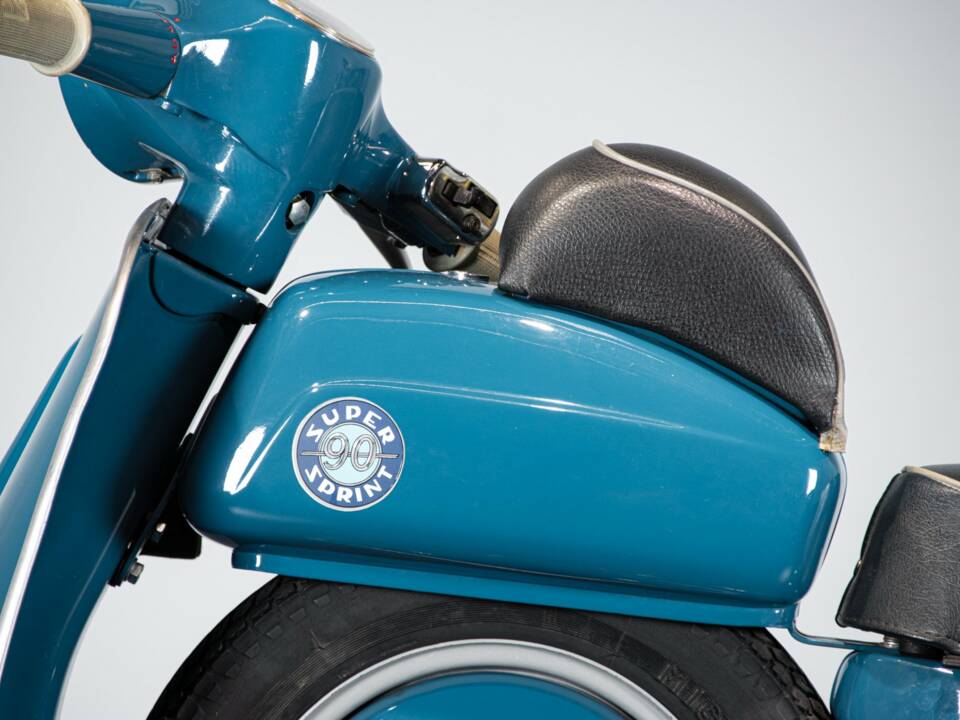 Image 34/36 of Piaggio DUMMY (1967)