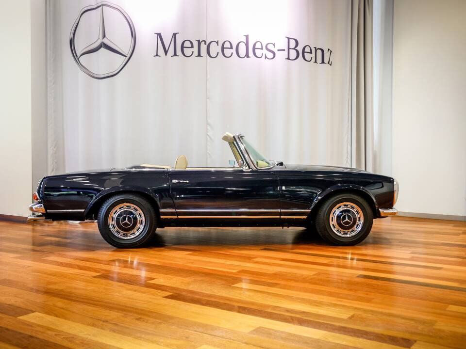 Image 7/31 de Mercedes-Benz 280 SL (1968)