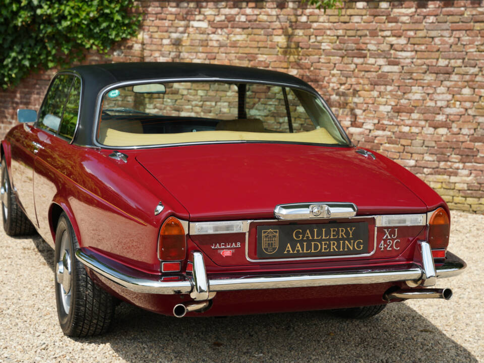 Bild 16/50 von Jaguar XJ 6 L 4.2 (1977)