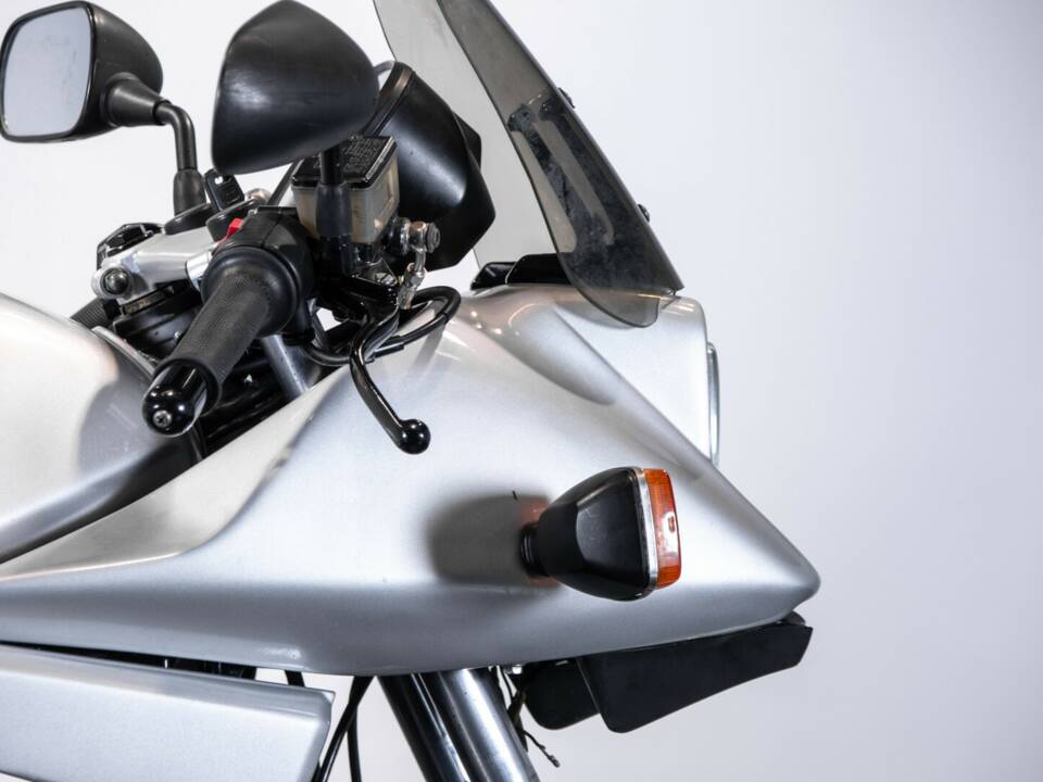 Afbeelding 22/35 van Suzuki GSX 1100 SZ Katana (1983)