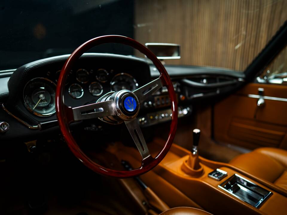 Image 50/97 of Maserati Mistral 3700 (1965)