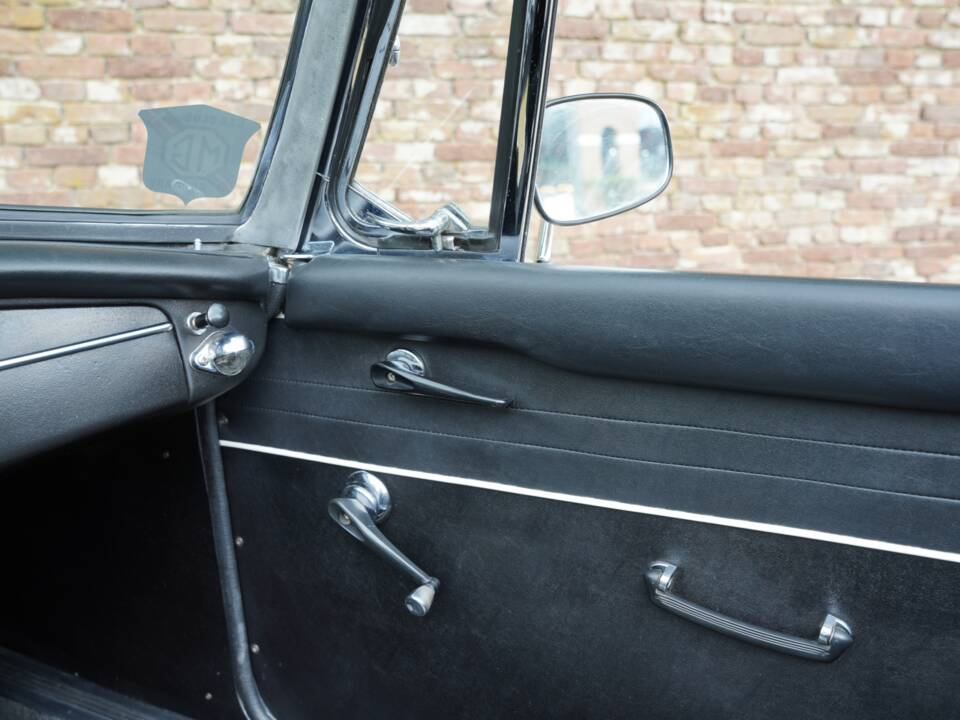 Bild 35/50 von MG MGB (1966)