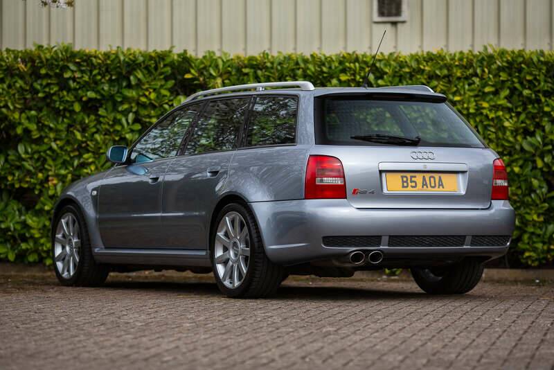 Image 4/50 de Audi RS4 Avant (2001)