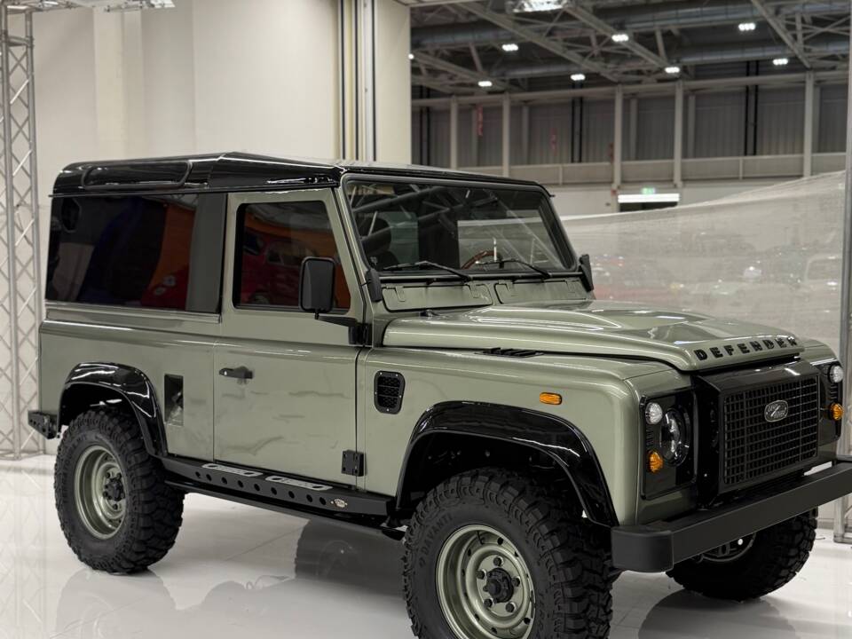 Image 1/23 of Land Rover 90 (1986)