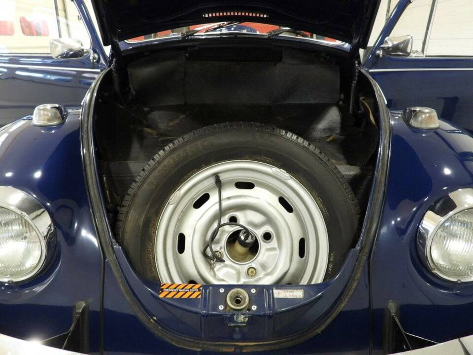 Image 7/10 of Volkswagen Beetle 1200 (1970)