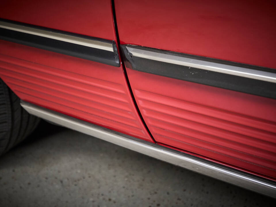 Image 39/89 of Mercedes-Benz 560 SL (1986)