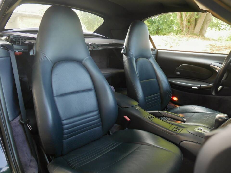 Bild 40/46 von Porsche 911 Carrera 4S (1900)