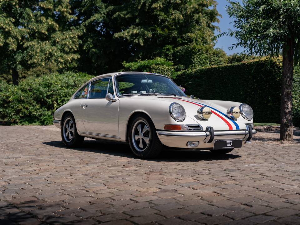 Immagine 28/37 di Porsche 911 2.0 (1965)