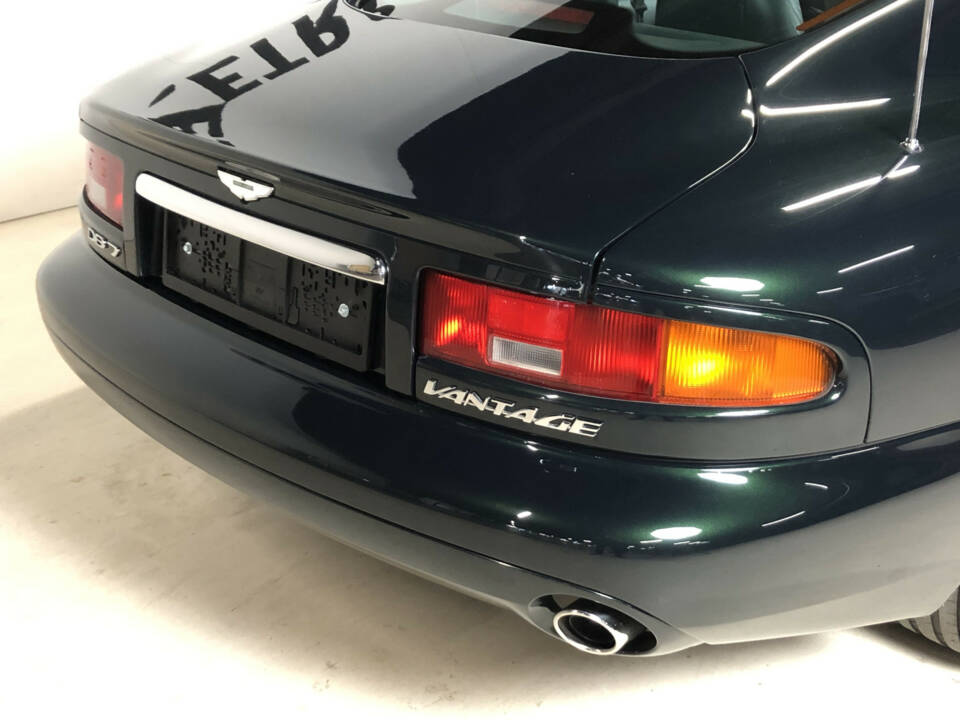 Image 9/35 of Aston Martin DB 7 Vantage (2000)