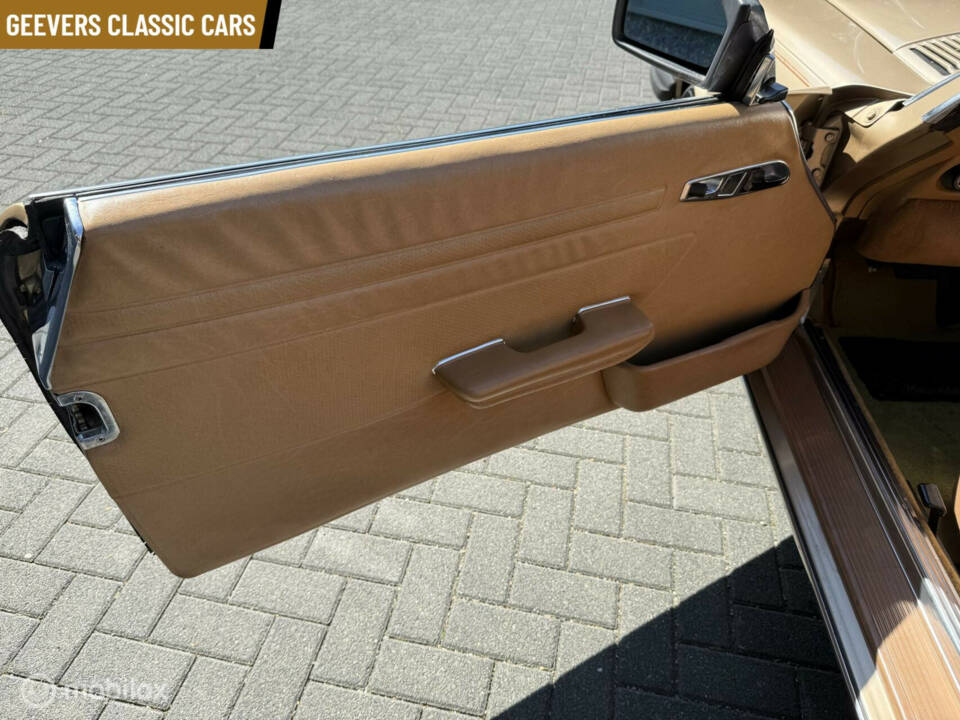 Imagen 35/41 de Mercedes-Benz 560 SL (1986)